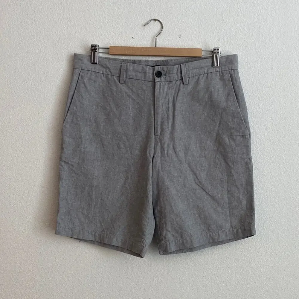 Banana Republic Gray Flat Front Aiden Shorts - 33